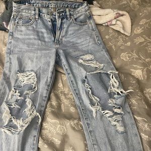 American Eagle ripped Mom Jeans